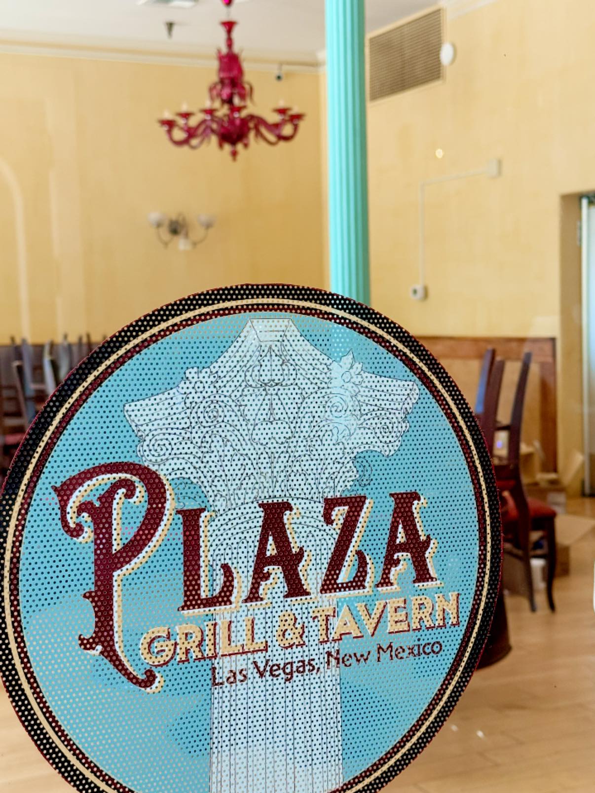 plaza_door